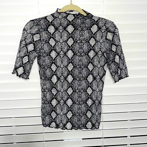 Black, Gray, & White Top